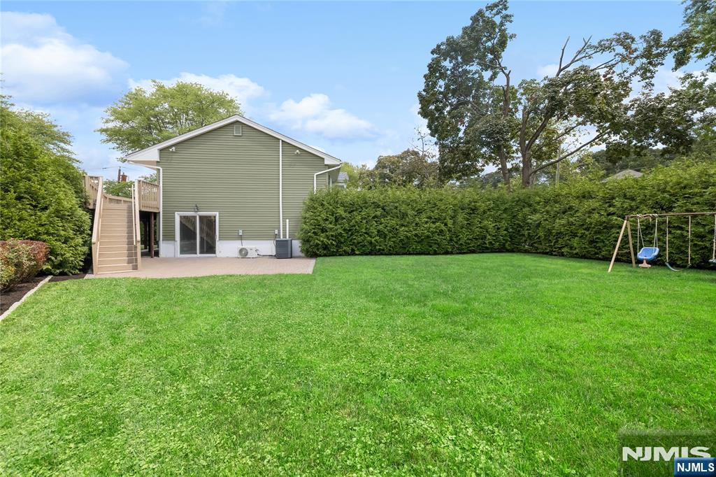 main property photo 27
