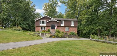 image of property with 4 Bed | 3 Bath | 0 Sqft