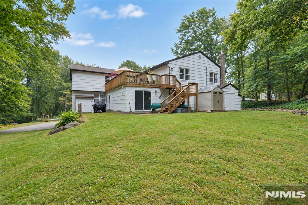 main property photo 23