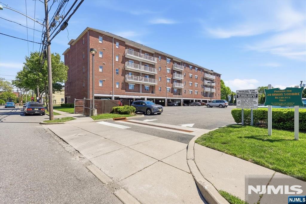 main property photo 21