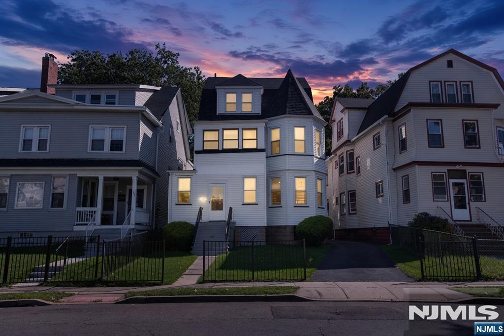 main property photo 16