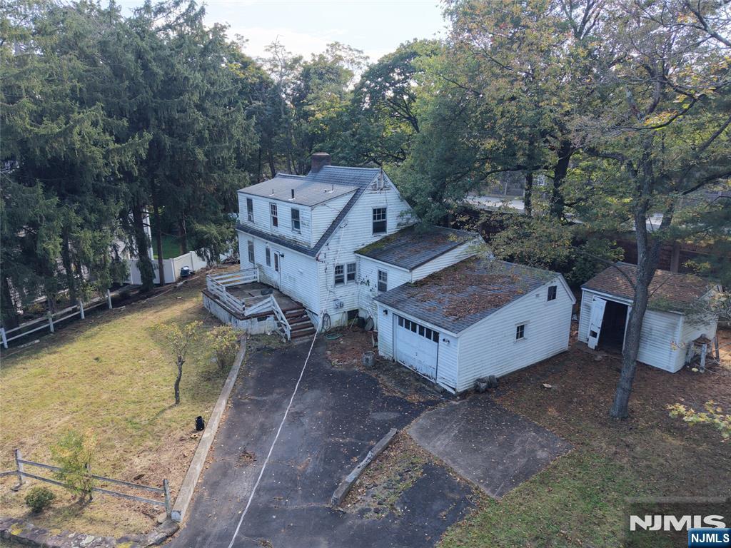 main property photo 18