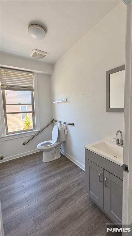 main property photo 7