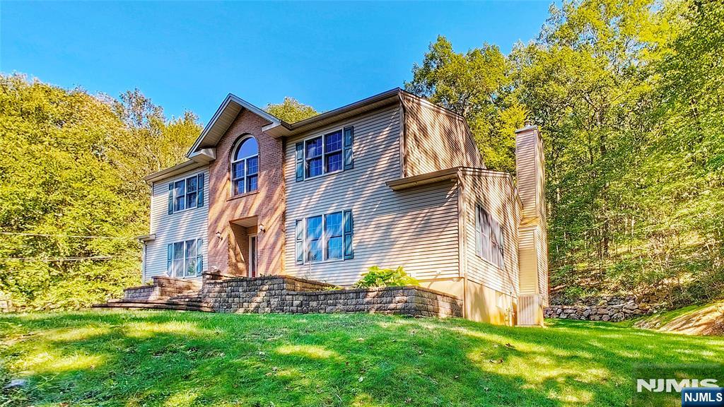 main property photo 11