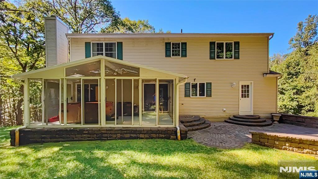main property photo 9