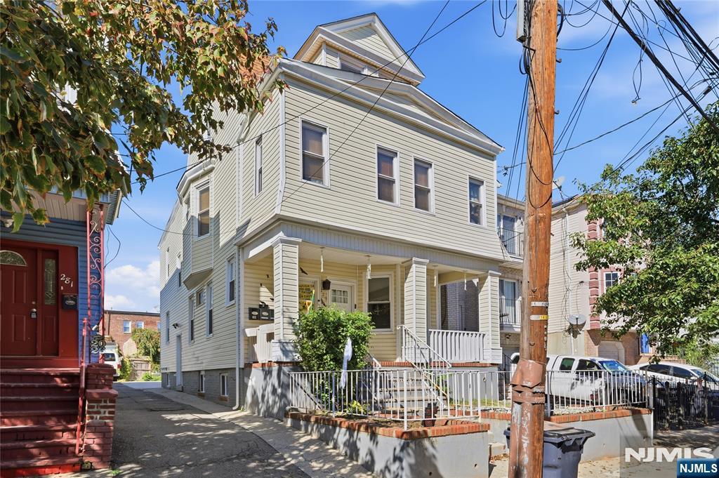 main property photo 14