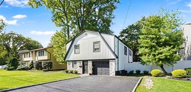 image of property with 4 Bed | 2 Bath | 0 Sqft