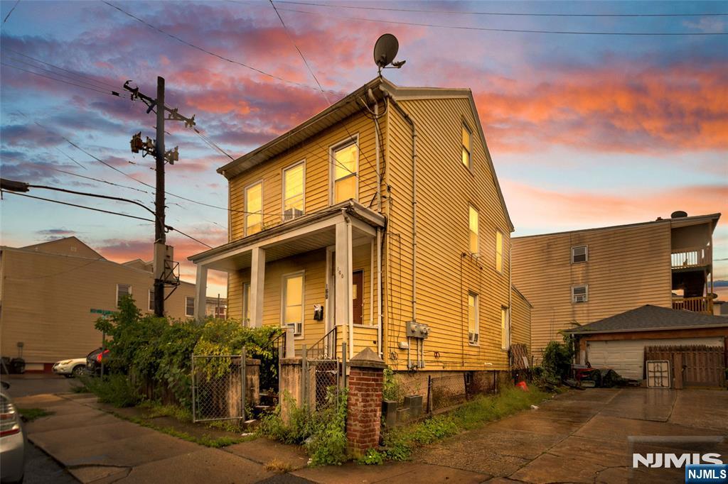 main property photo 27