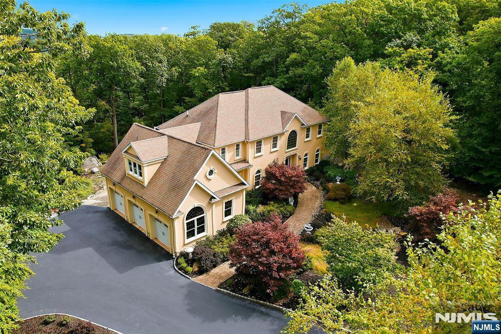 main property photo 0