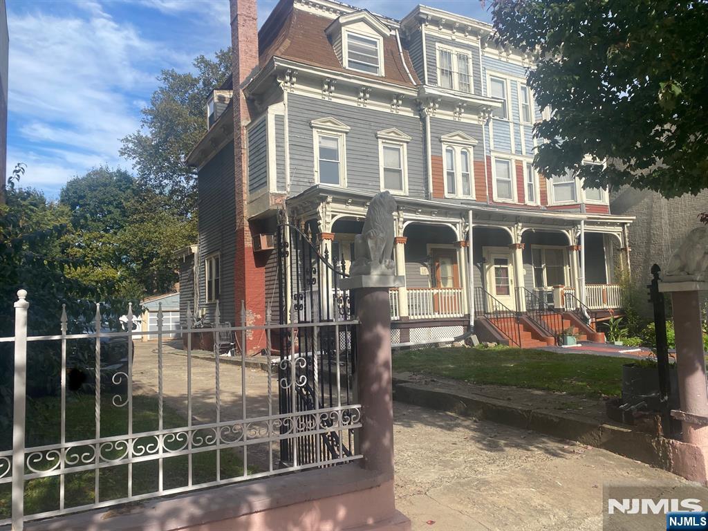 main property photo 27