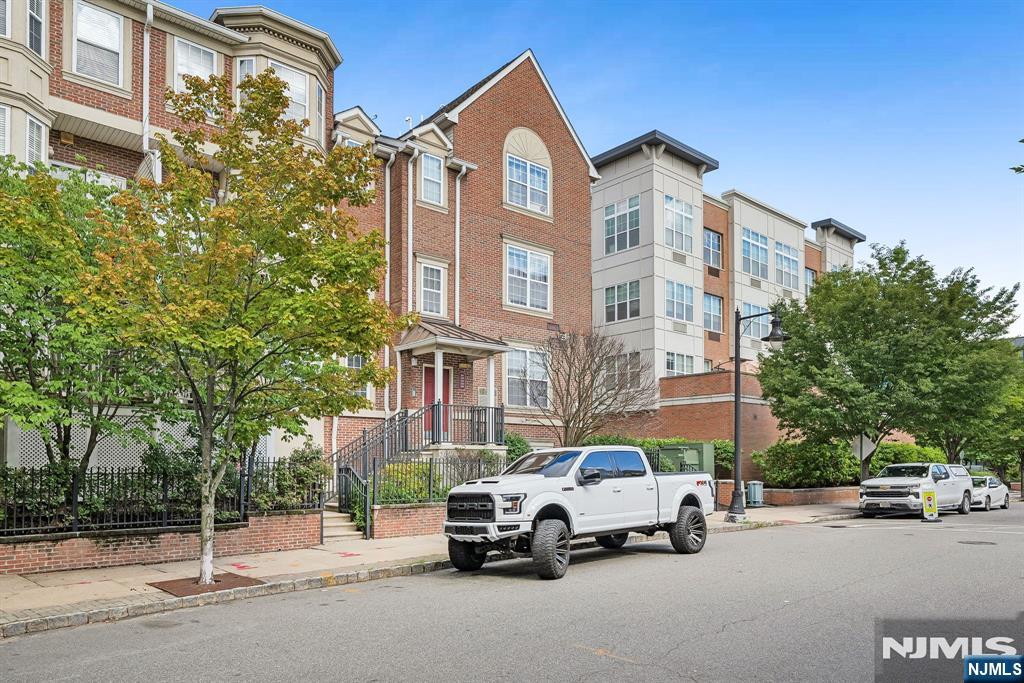 main property photo 27