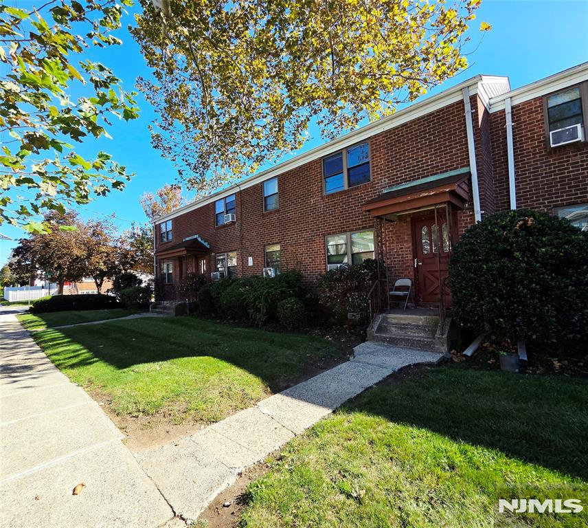 main property photo 0