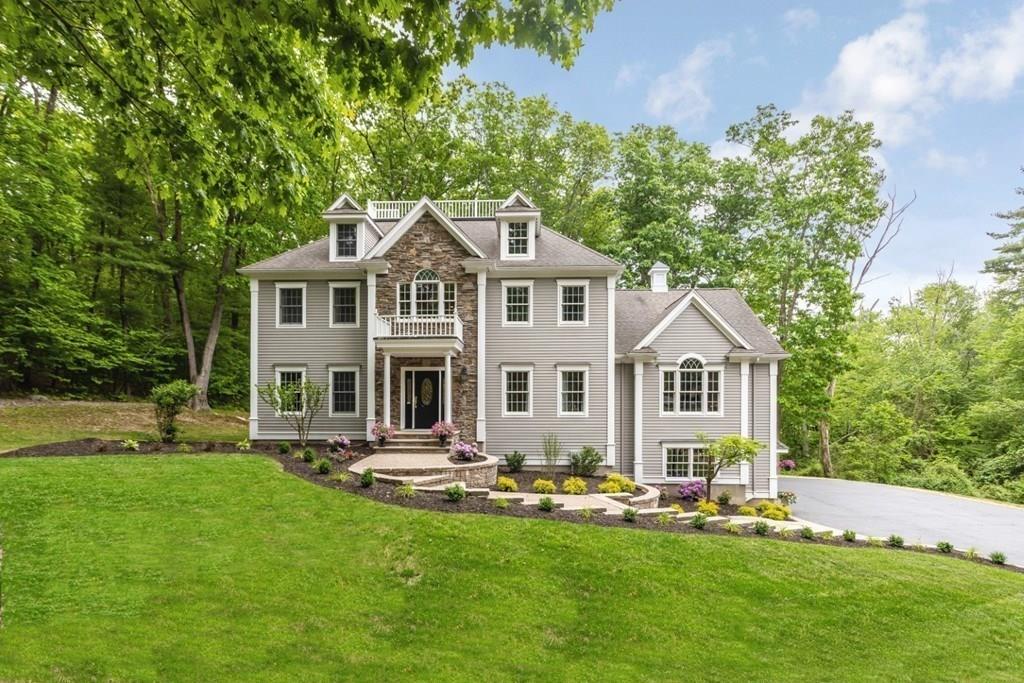 1377 Main St, Lynnfield, MA 01940