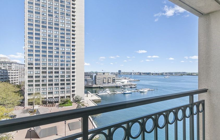 20 Rowes Wharf Unit 707, Boston, MA 02110
