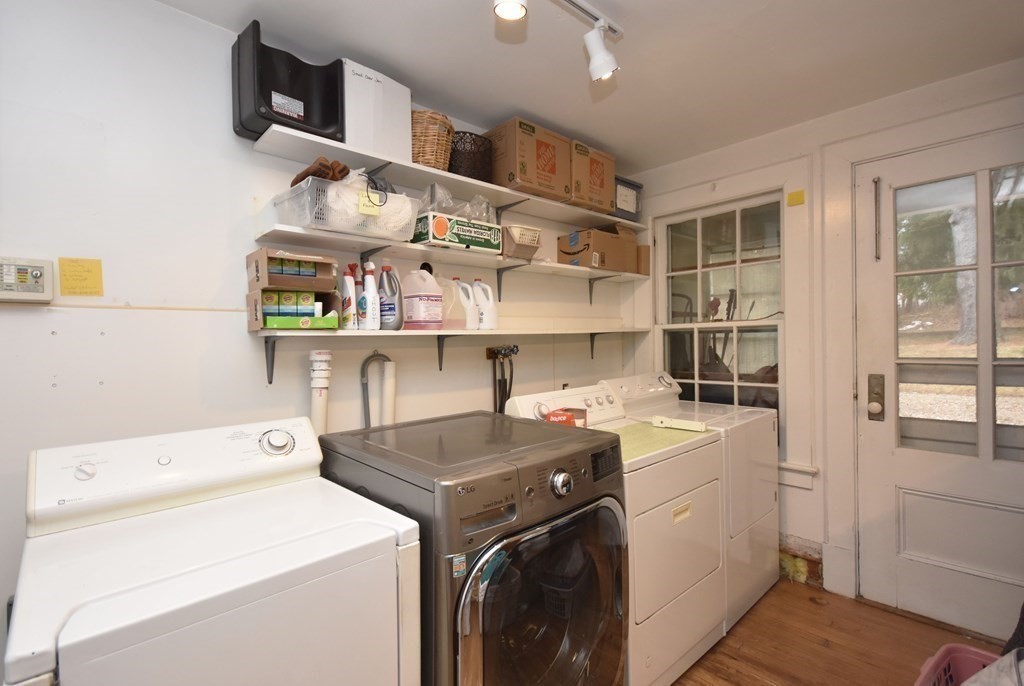 main property photo 17