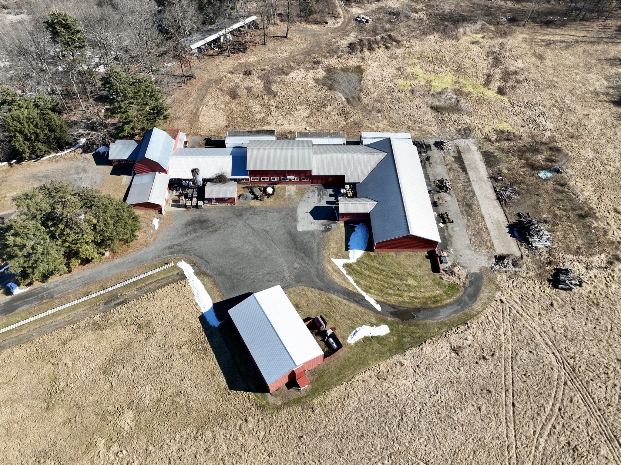 main property photo 6