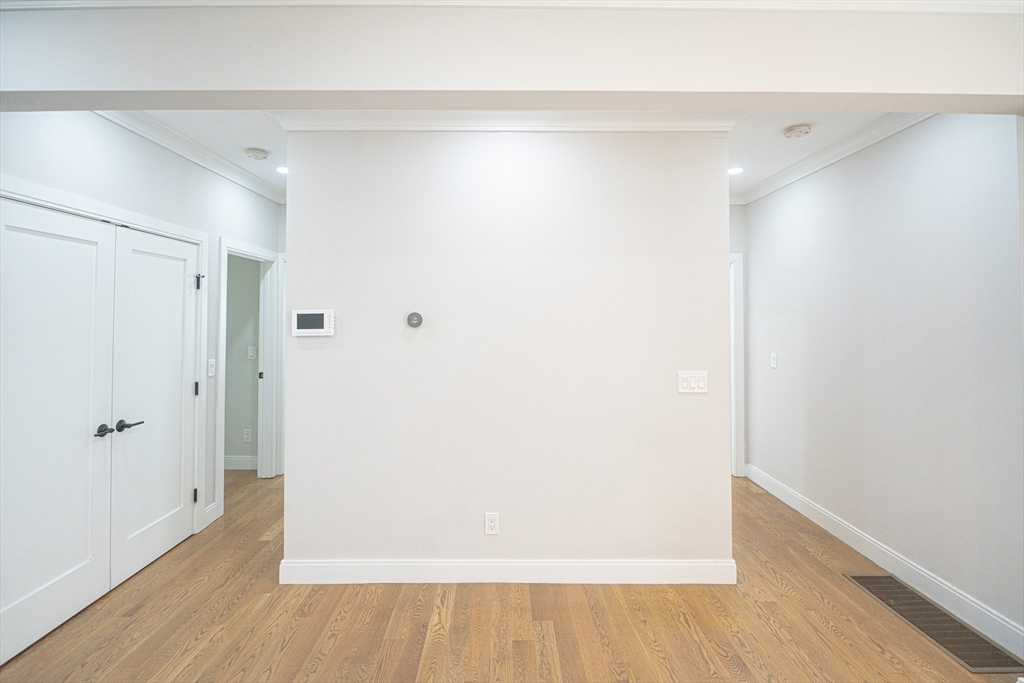 property viewer photo 6