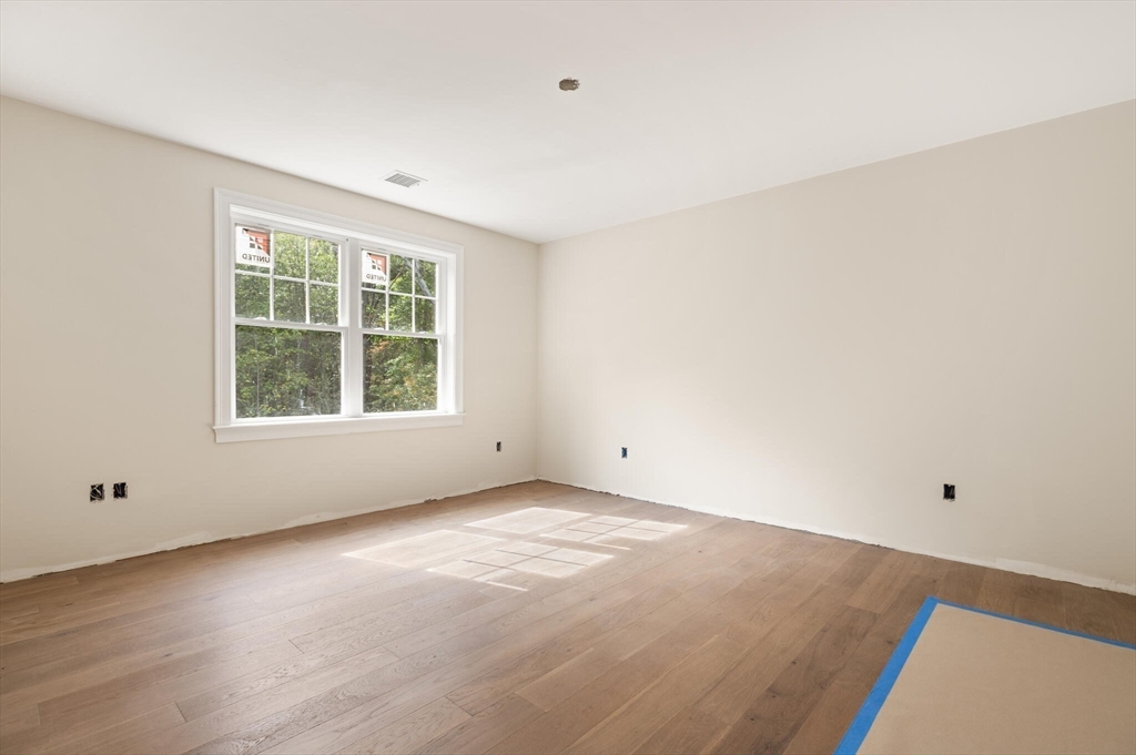 property viewer photo 16