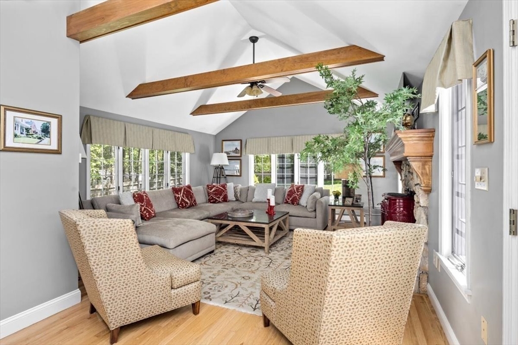 property viewer photo 9