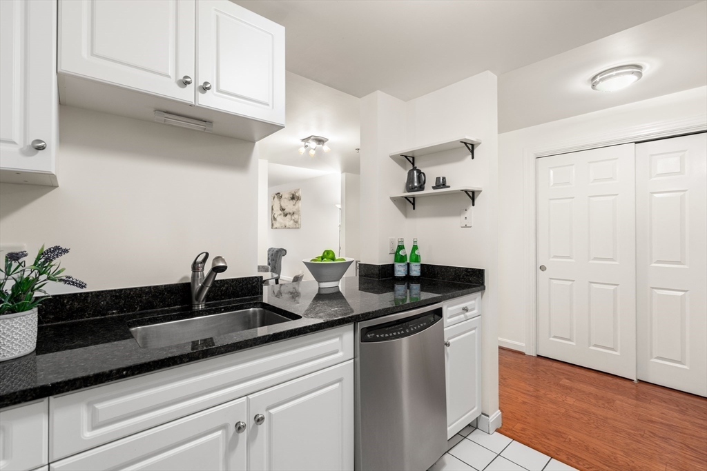 property viewer photo 7