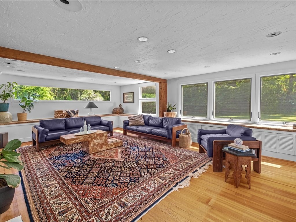 property viewer photo 18