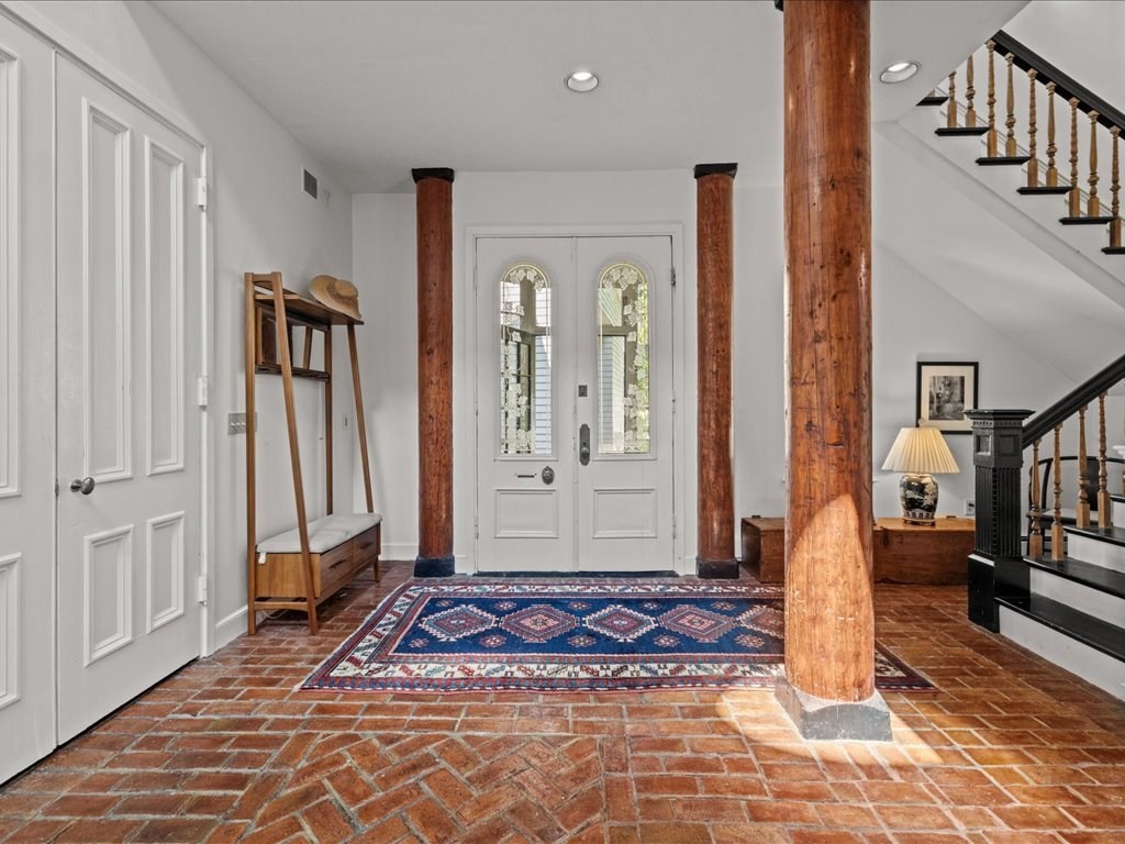 property viewer photo 5