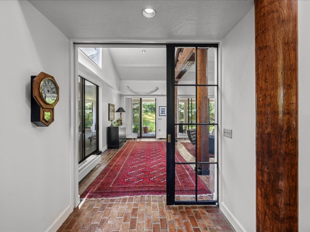 property viewer photo 7