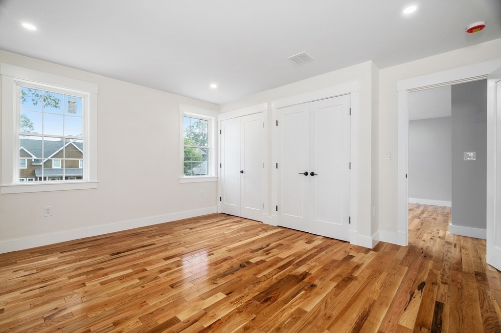 property viewer photo 26