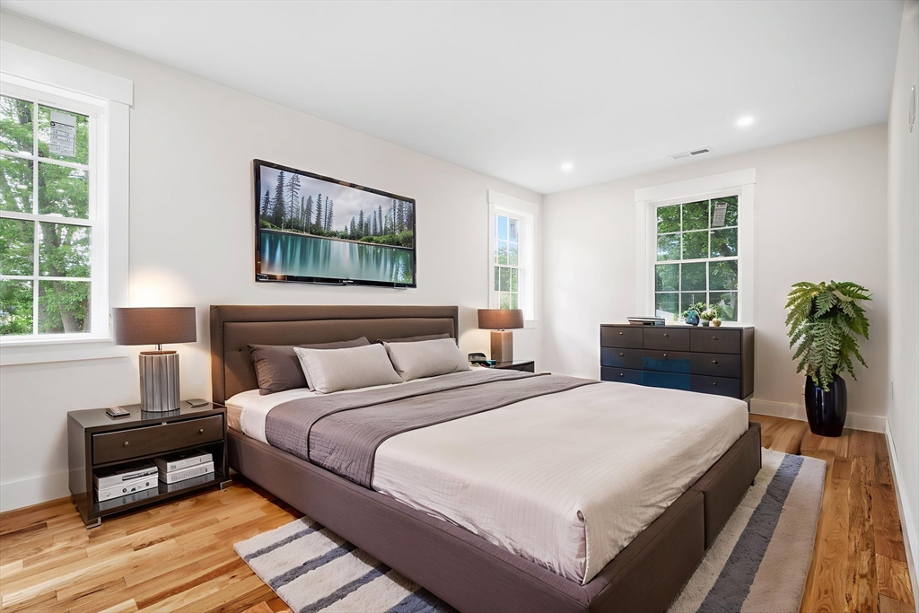 property viewer photo 35