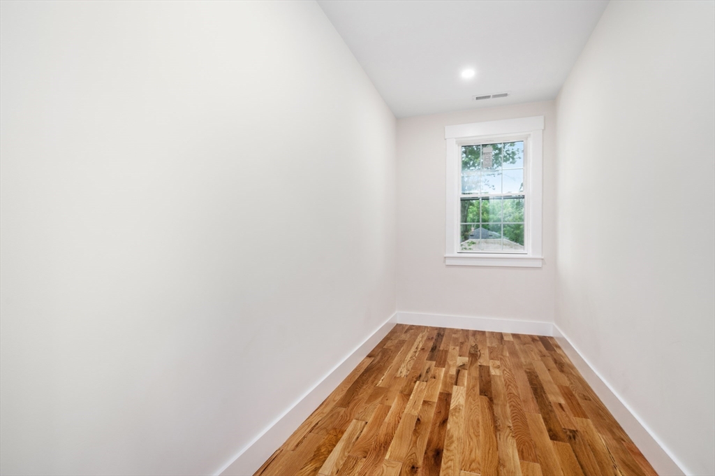 property viewer photo 37