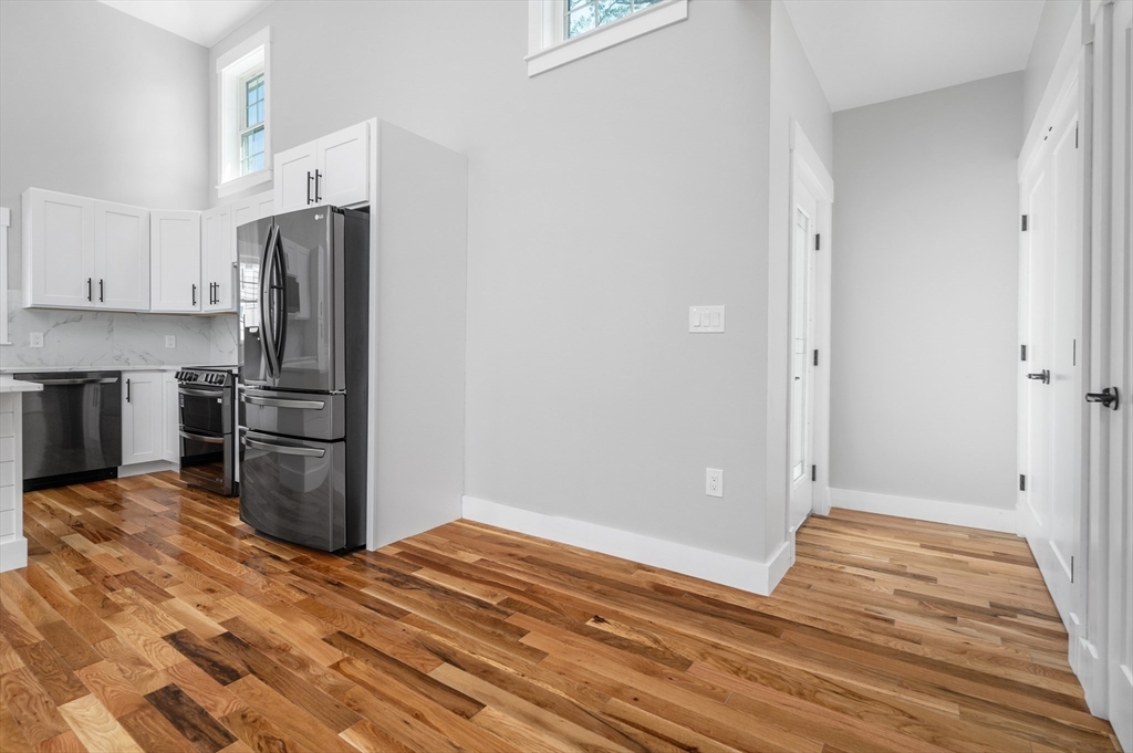 property viewer photo 9