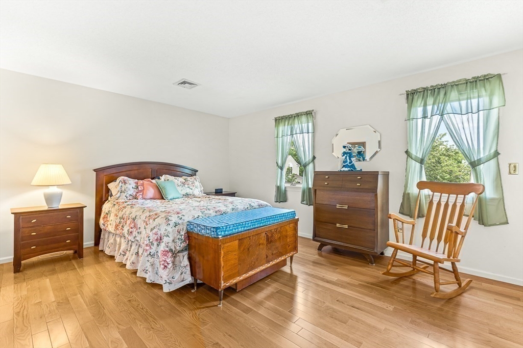 property viewer photo 17
