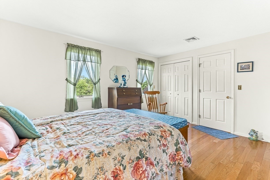 property viewer photo 19