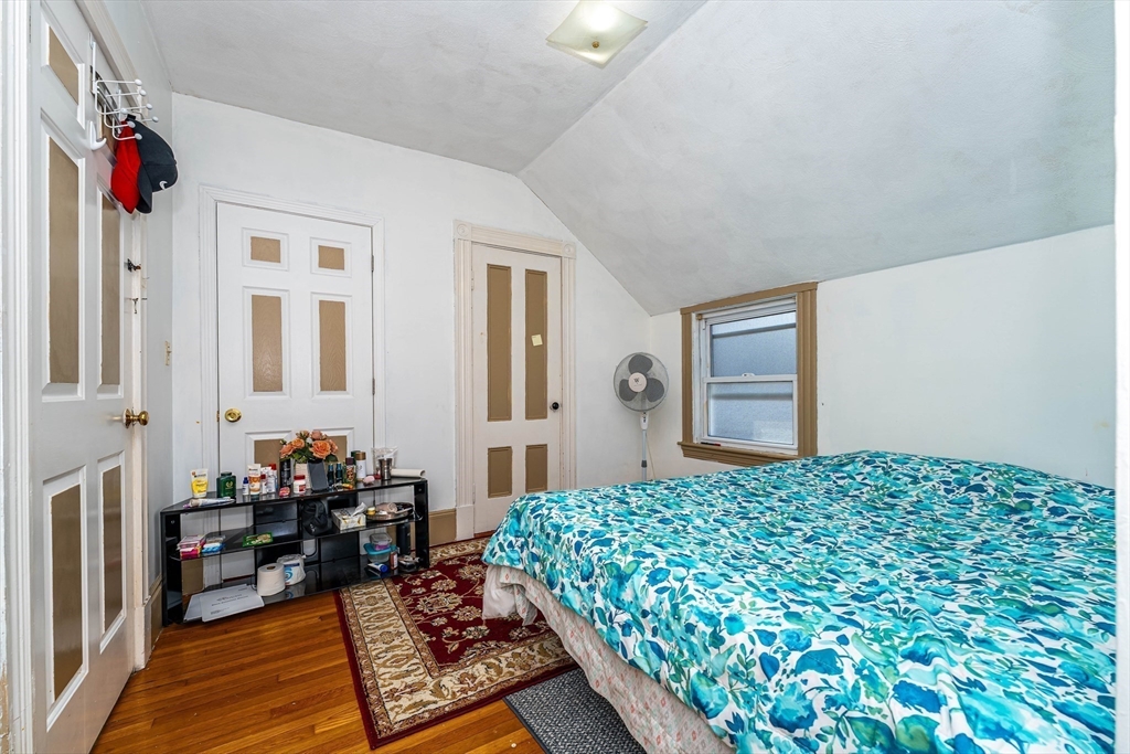 property viewer photo 16