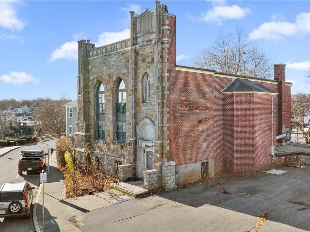 main property photo 12