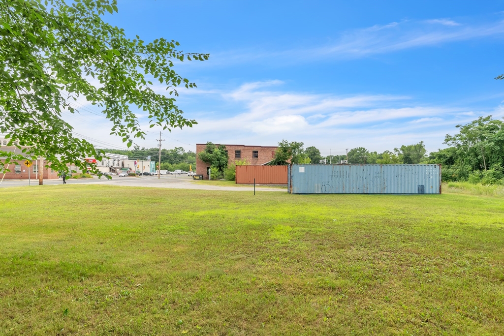 main property photo 9