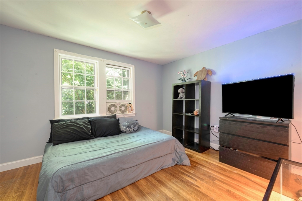 property viewer photo 11
