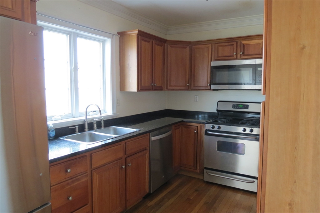 property viewer photo 4