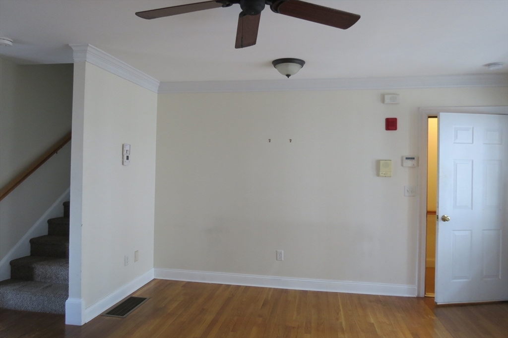 property viewer photo 8