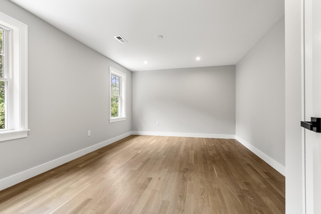 property viewer photo 29