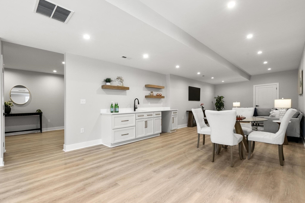 property viewer photo 33
