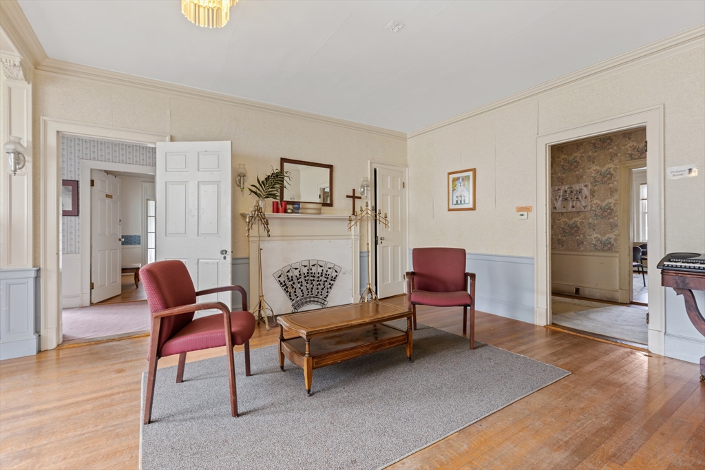 main property photo 14