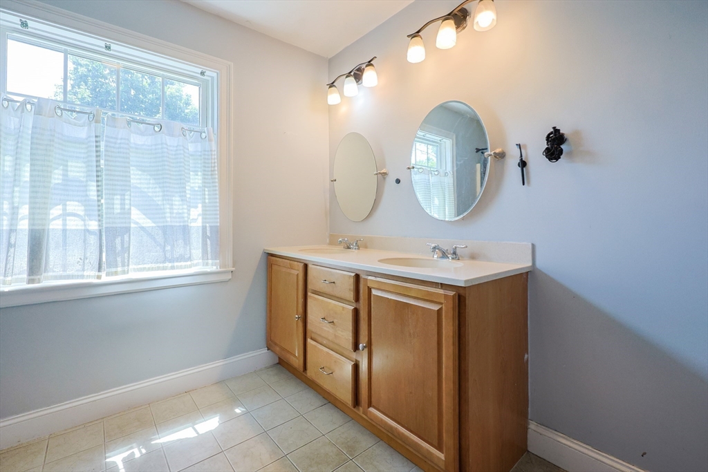 property viewer photo 15