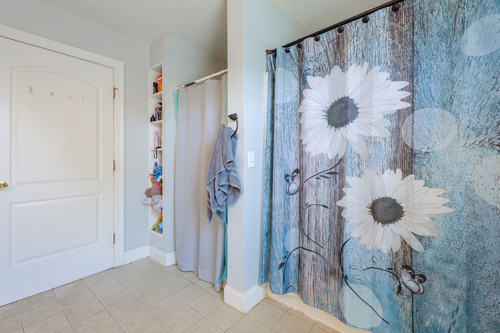 property viewer photo 16