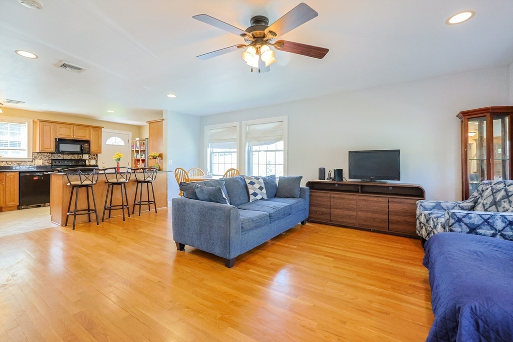 property viewer photo 5