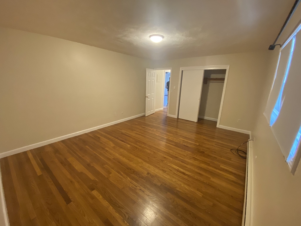 property viewer photo 5