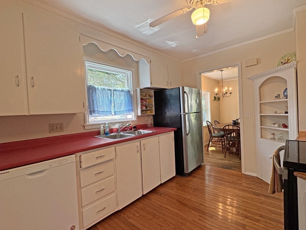 property viewer photo 6