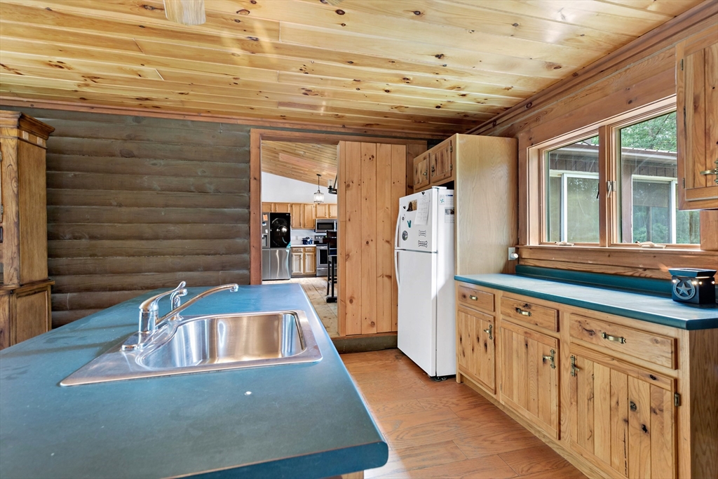 property viewer photo 19