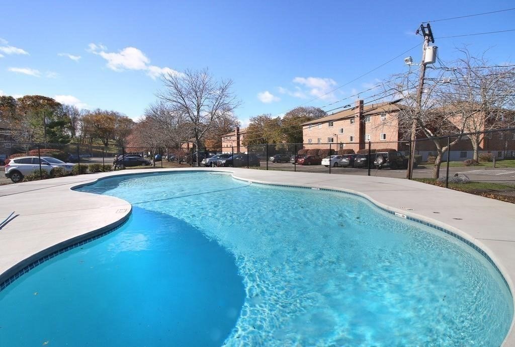 property viewer photo 7
