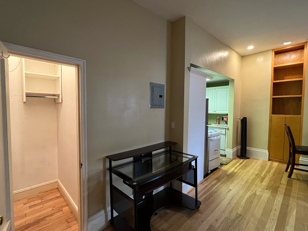 property viewer photo 10